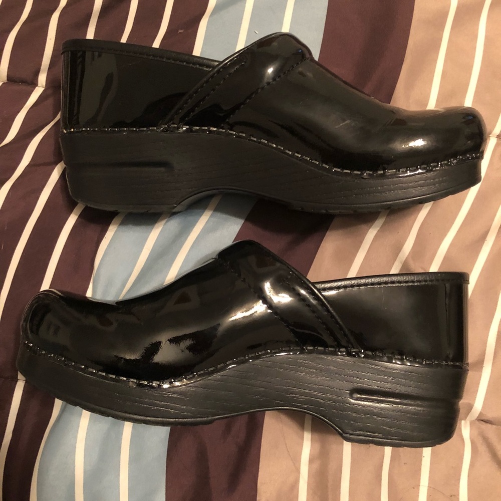 Danskos - Picture 3 of 4